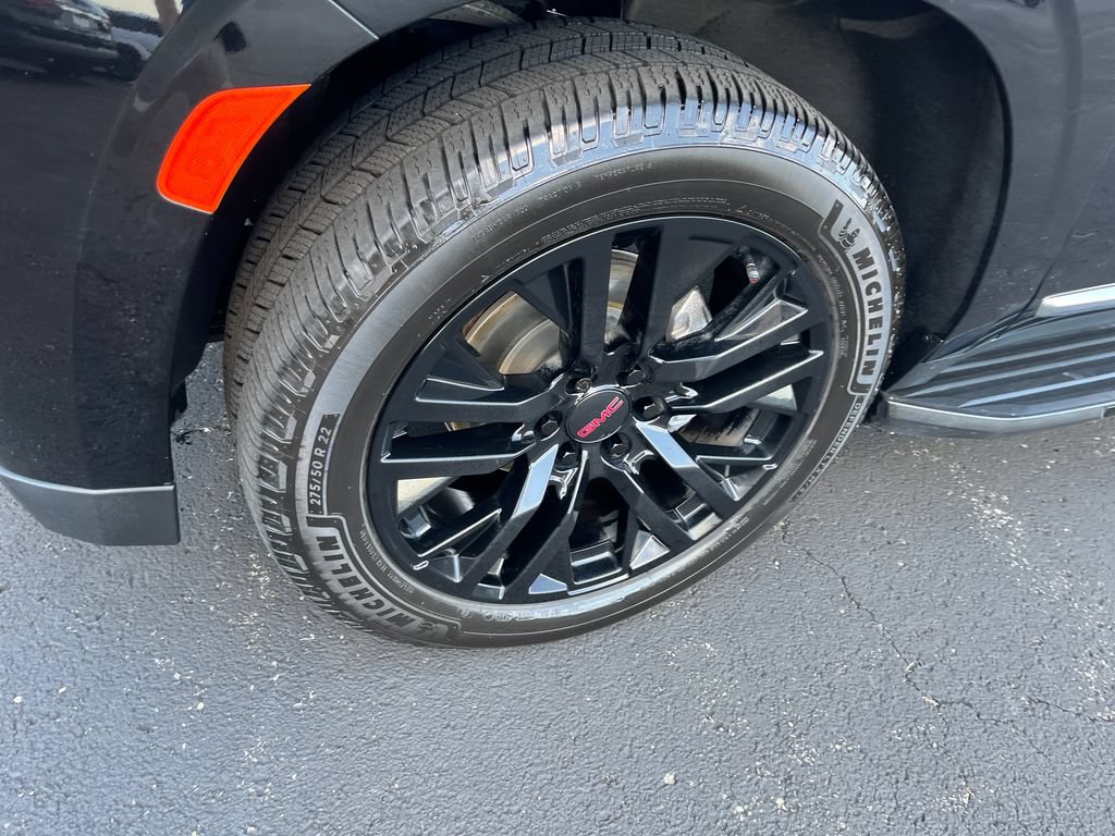 Used 2021 GMC Yukon XL Denali AWD/4WD image 9