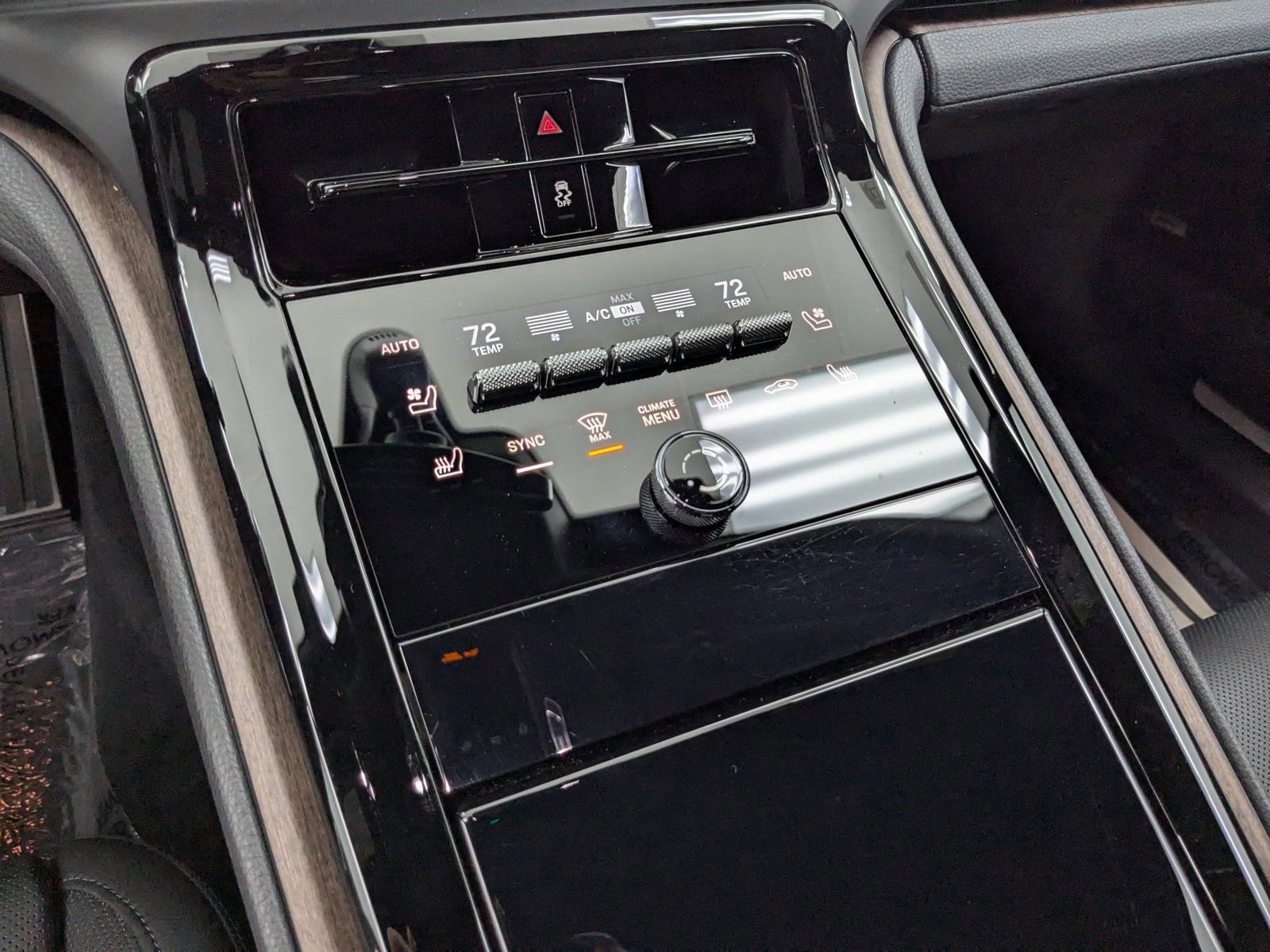 Certified 2025 Porsche Panamera image 18