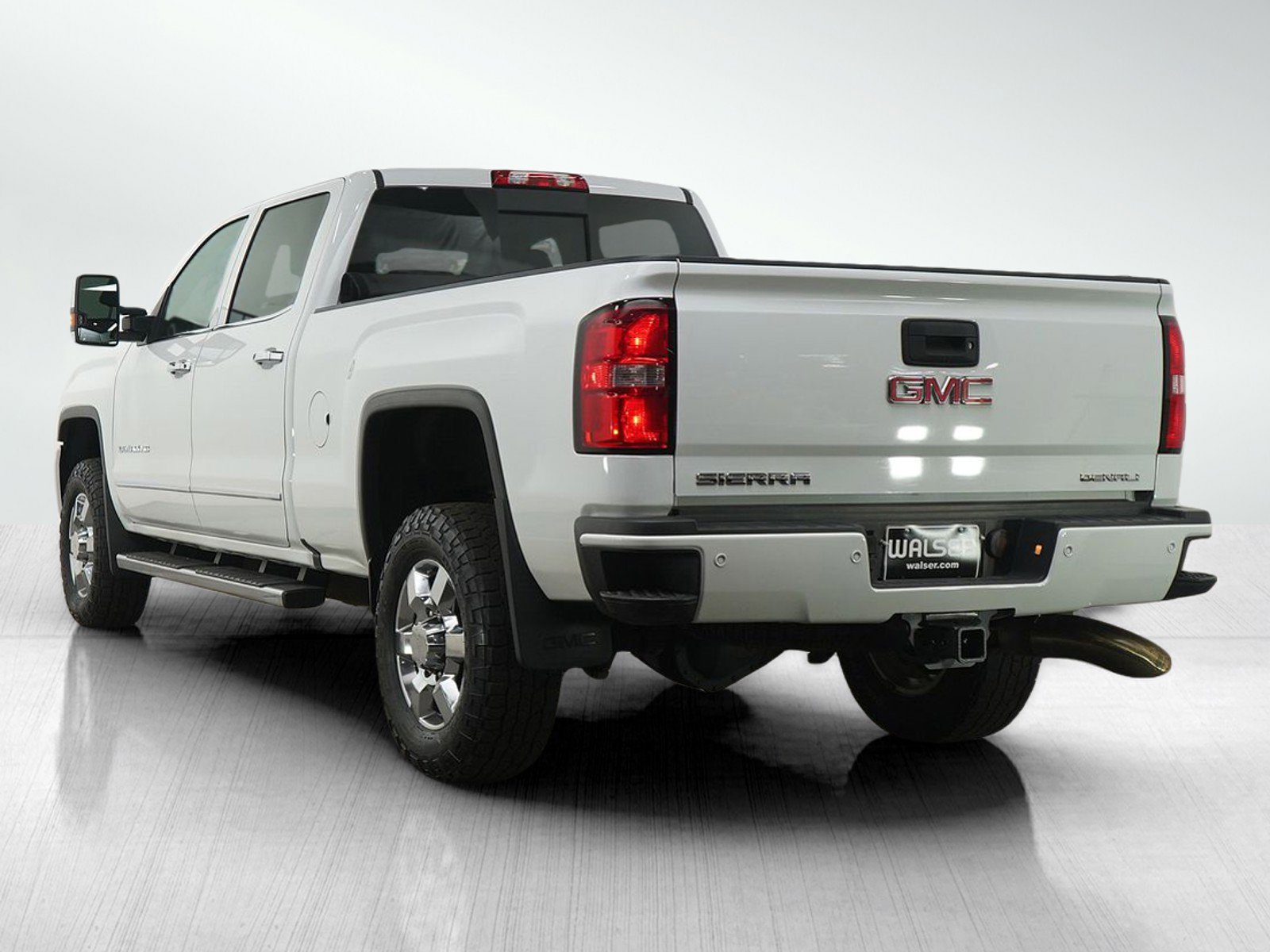 Used 2019 GMC Sierra 3500 Denali w/ Duramax Plus Package image 3
