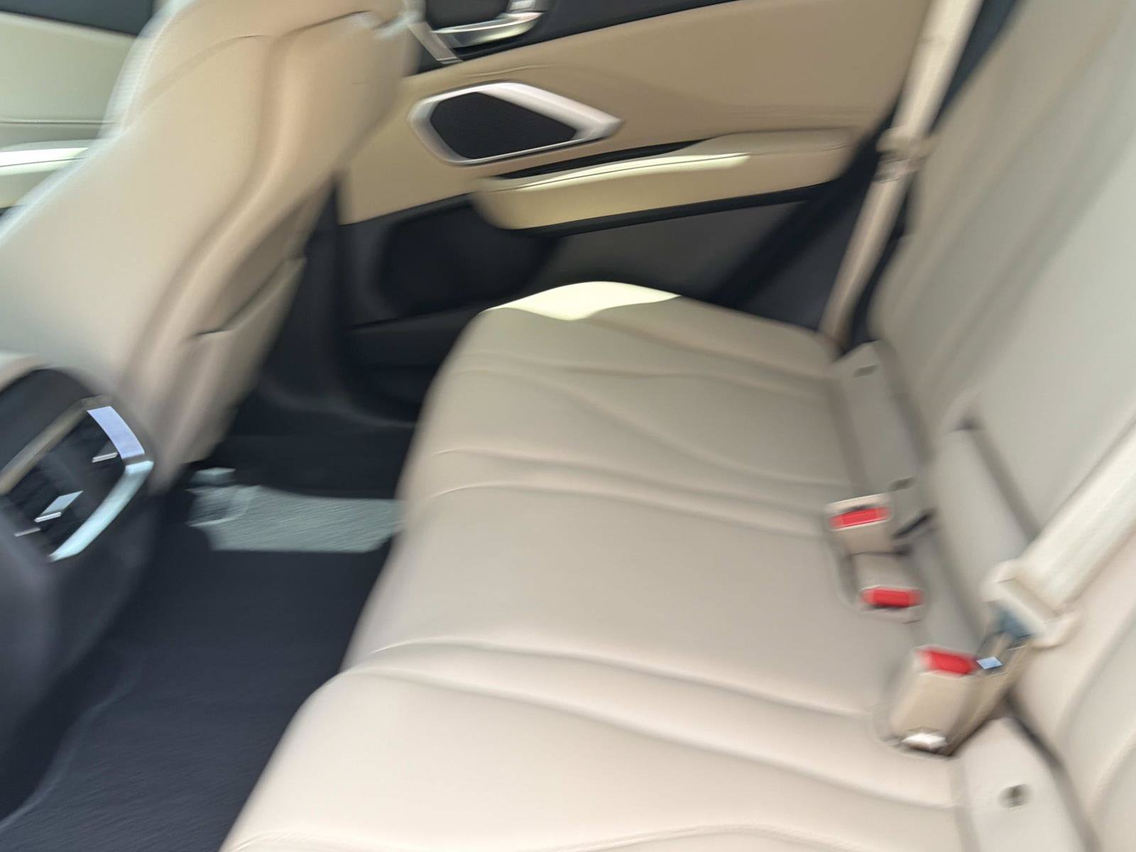 Used 2024 Acura RDX SH-AWD image 12