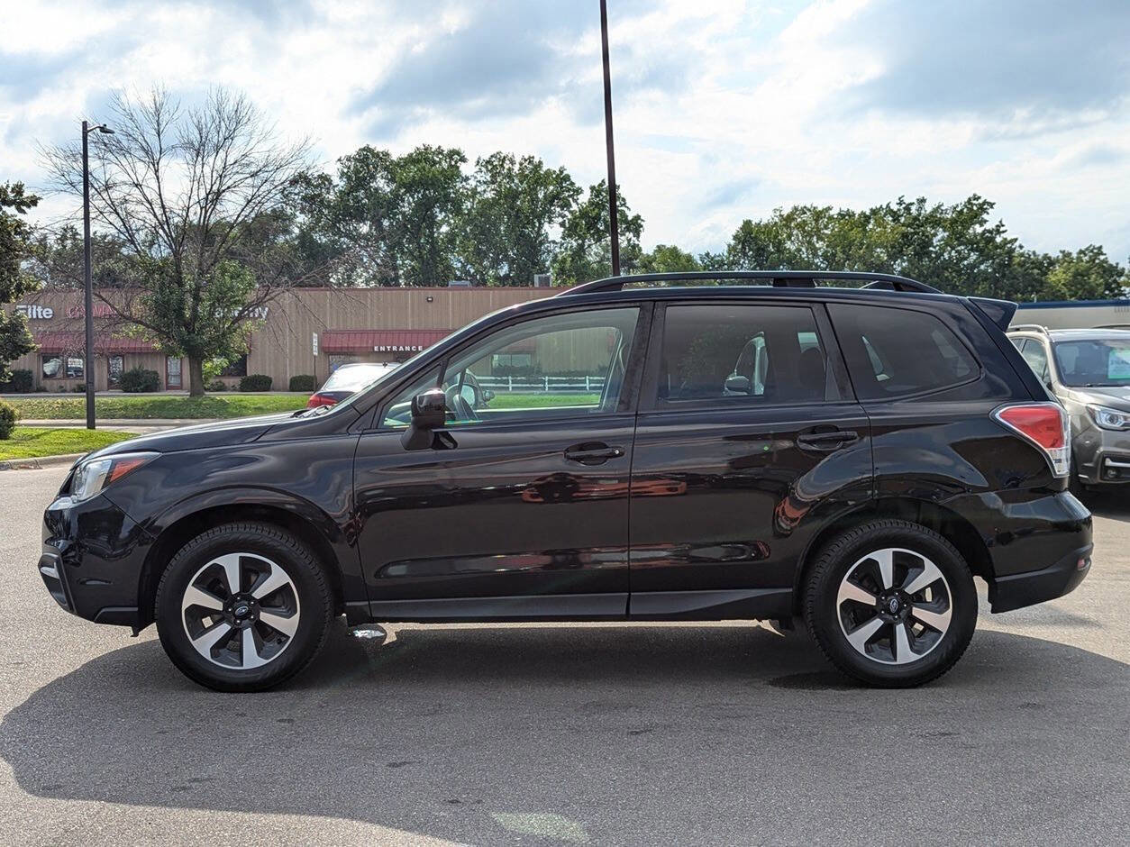 Used 2017 Subaru Forester 2.5i Premium AWD/4WD image 8
