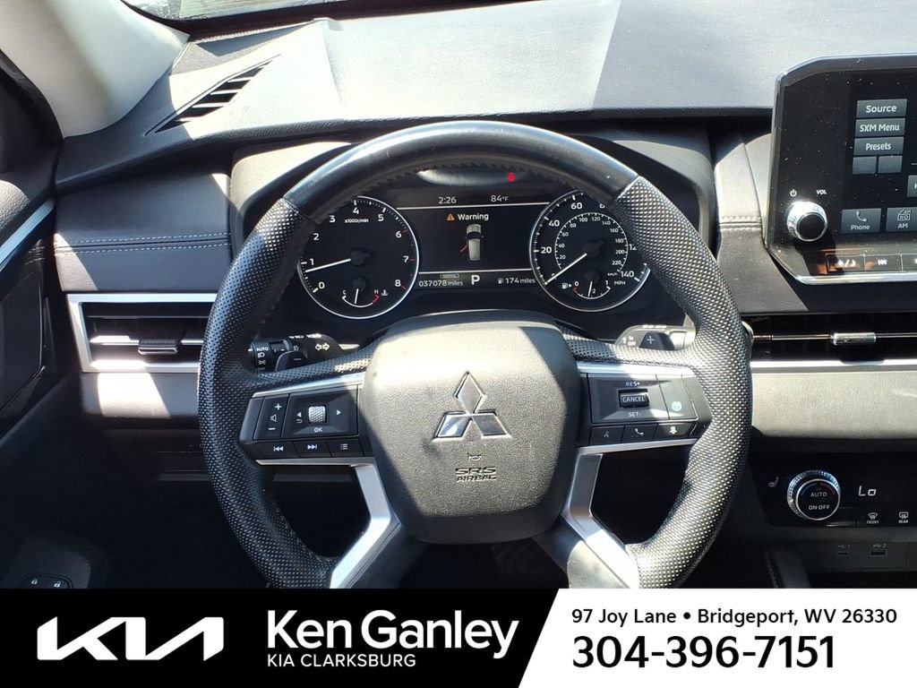 Used 2023 Mitsubishi Outlander SE AWD/4WD image 19