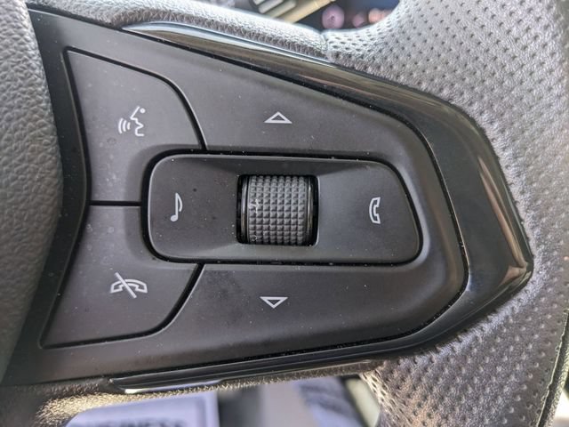 Used 2025 Chevrolet Trax LT FWD image 20