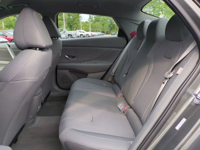 New 2026 Hyundai Elantra SE FWD image 13
