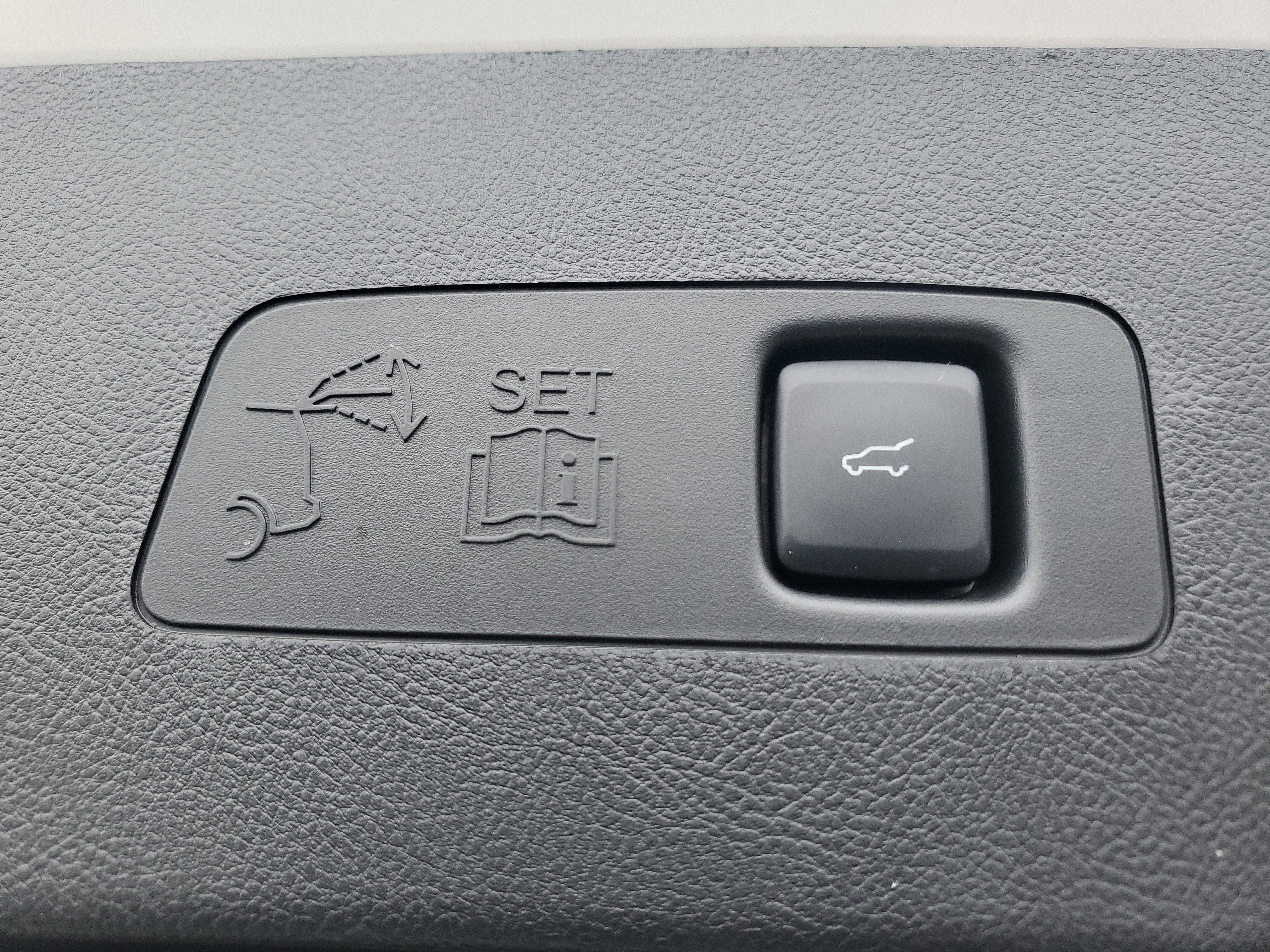 New 2026 Lincoln Corsair Premiere image 30