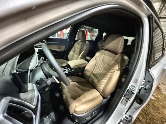Certified 2025 Kia Sorento SX Prestige w/ Olive Brown Leather Package AWD/4WD image 15