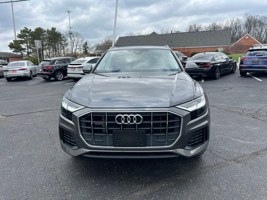 Used 2022 Audi Q8 Premium image 3
