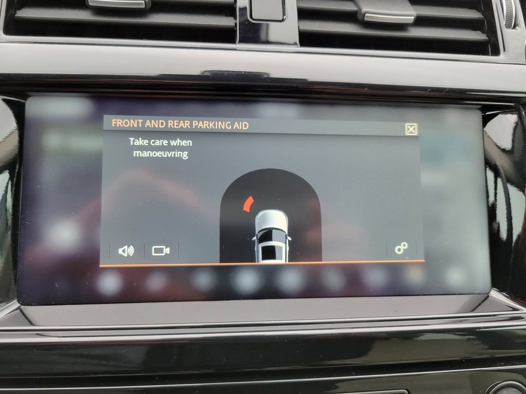 Used 2017 Land Rover Discovery HSE AWD/4WD image 40