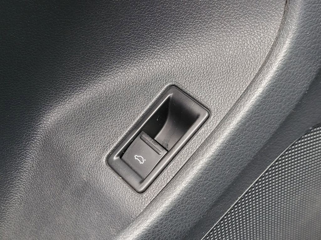 Used 2015 Volkswagen Jetta S image 11