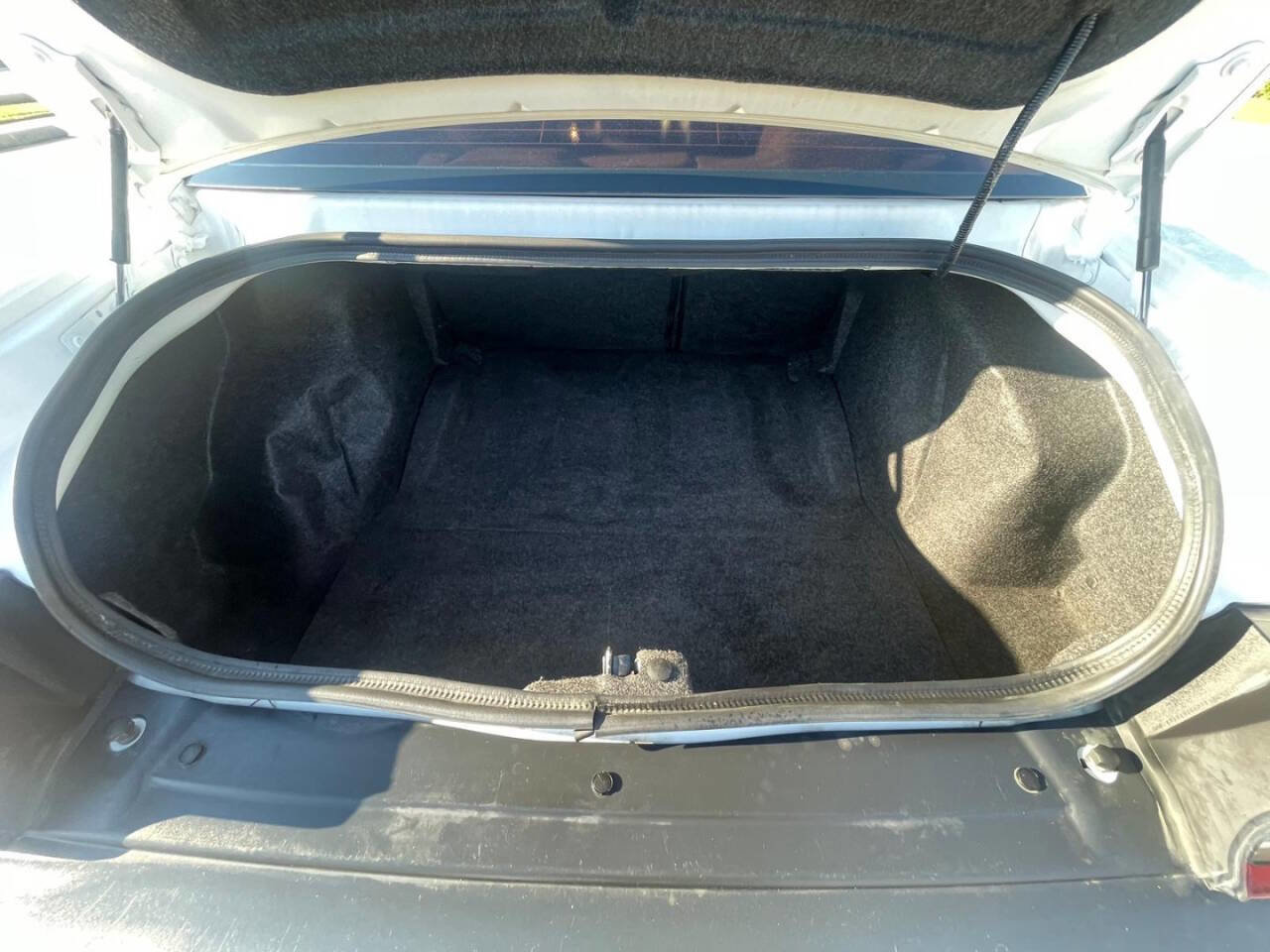 Used 2019 Dodge Challenger SXT RWD image 11
