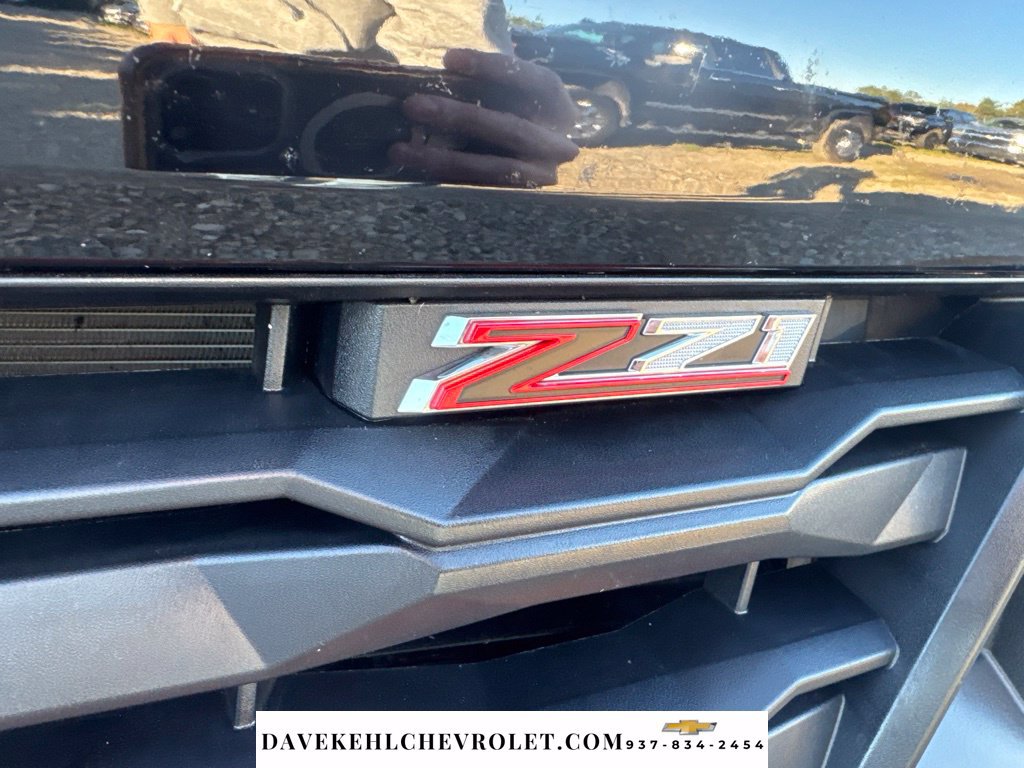 Used 2025 Chevrolet Colorado Z71 w/ Technology Package AWD/4WD image 43