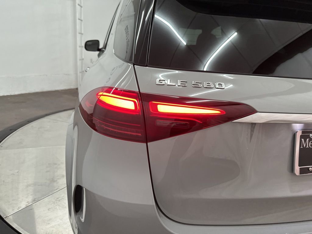 New 2026 Mercedes-Benz GLE 580 4MATIC image 31
