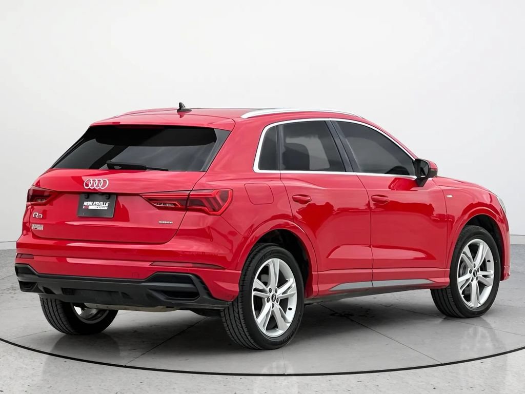 Used 2022 Audi Q3 2.0T Premium Plus w/ Premium Plus Package AWD/4WD image 2