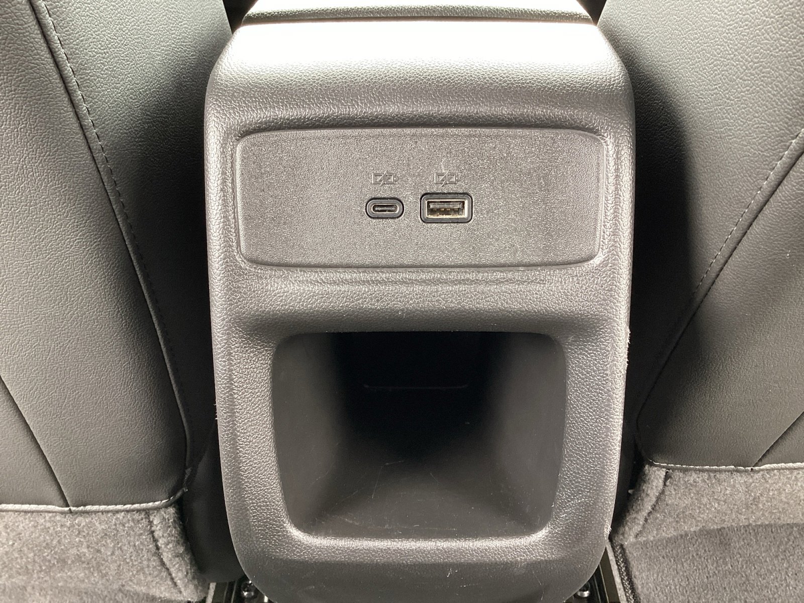 Used 2025 Chevrolet Trax LT FWD image 27