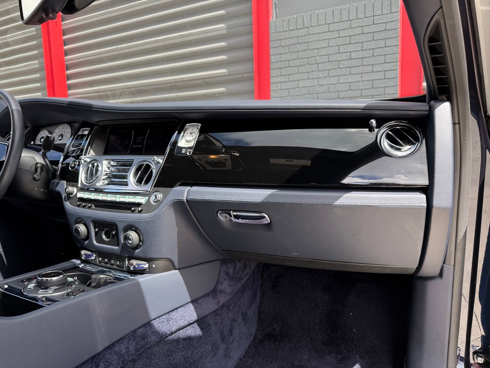 Used 2020 Rolls-Royce Ghost RWD image 28