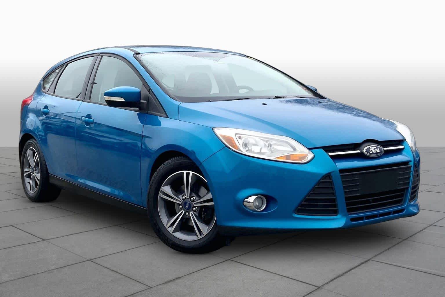 Used 2014 Ford Focus SE w/ SE Sport Package FWD image 3