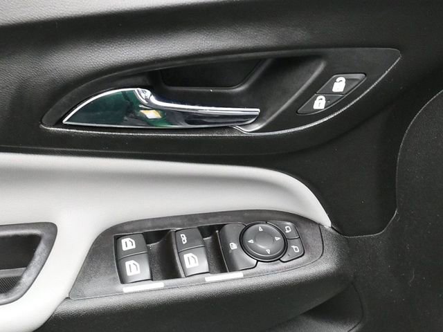 Used 2018 Chevrolet Equinox LS image 22