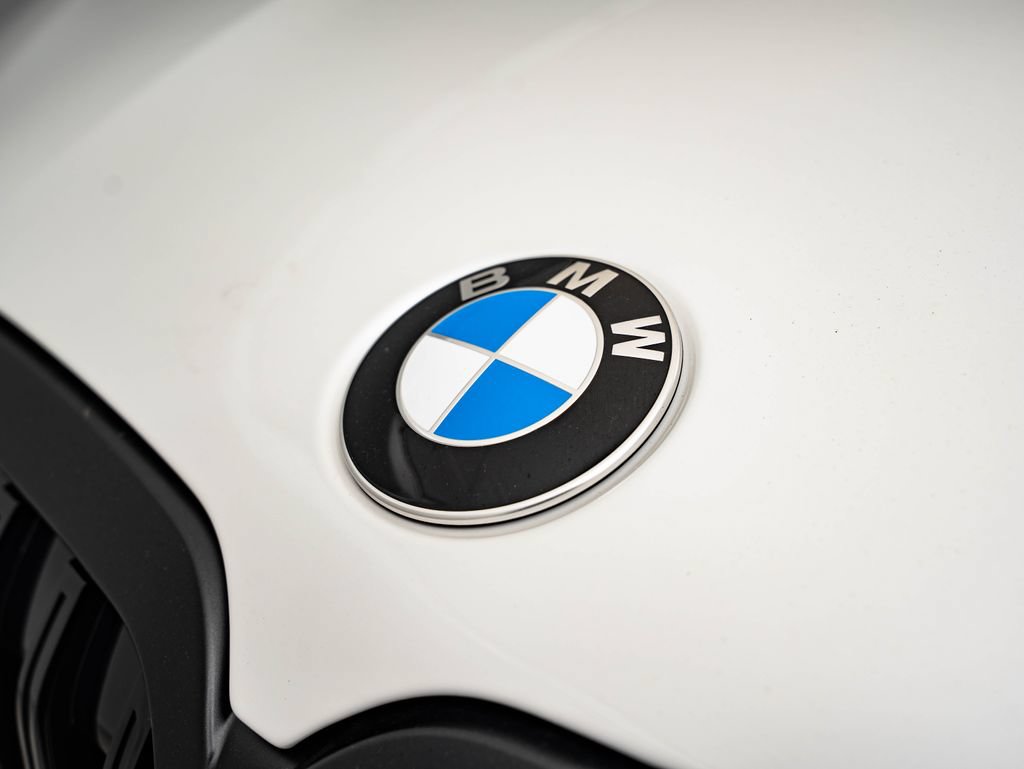 New 2027 BMW X7 xDrive40i w/ Executive Package AWD/4WD image 3