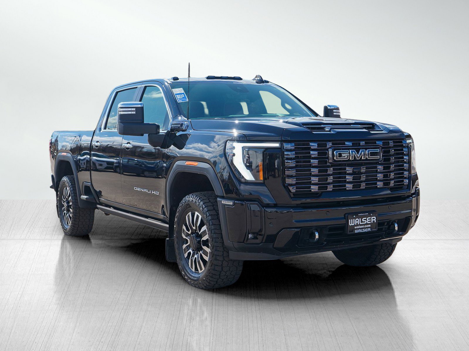 Used 2025 GMC Sierra 3500 Denali Ultimate image 8