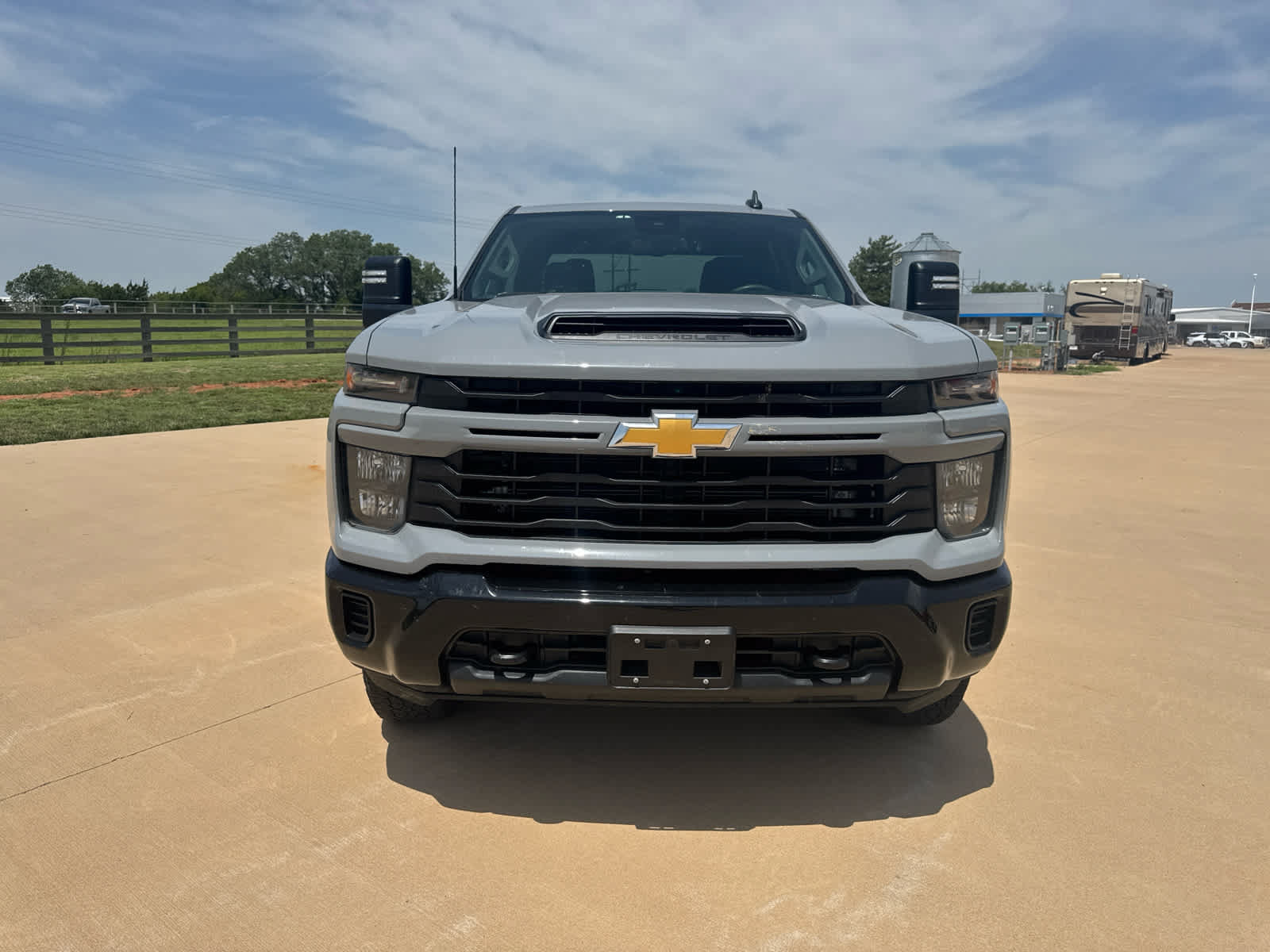Used 2024 Chevrolet Silverado 2500 Custom w/ Custom Value Package AWD/4WD image 8