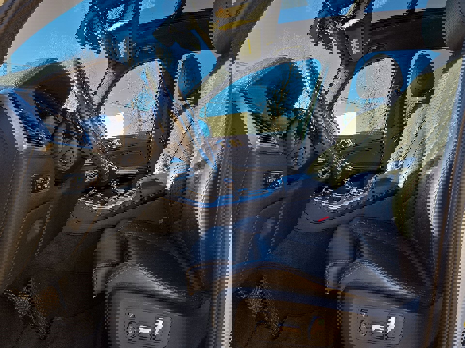 Used 2023 BMW X5 xDrive40i w/ Premium Package image 16