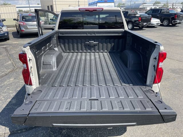 New 2026 Chevrolet Silverado 1500 ZR2 w/ LPO, Dark Essentials Package AWD/4WD image 23