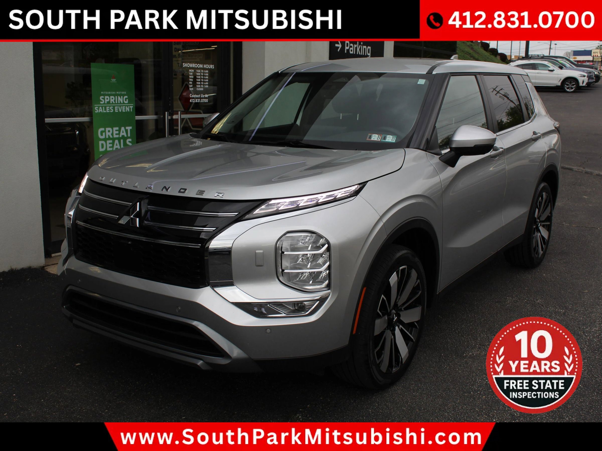 Used 2025 Mitsubishi Outlander SE AWD/4WD image 3
