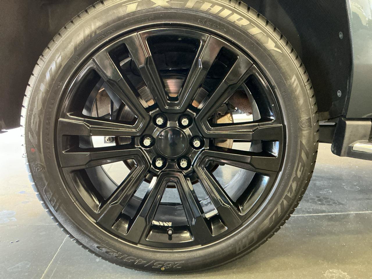 Used 2019 Chevrolet Tahoe Premier AWD/4WD image 38
