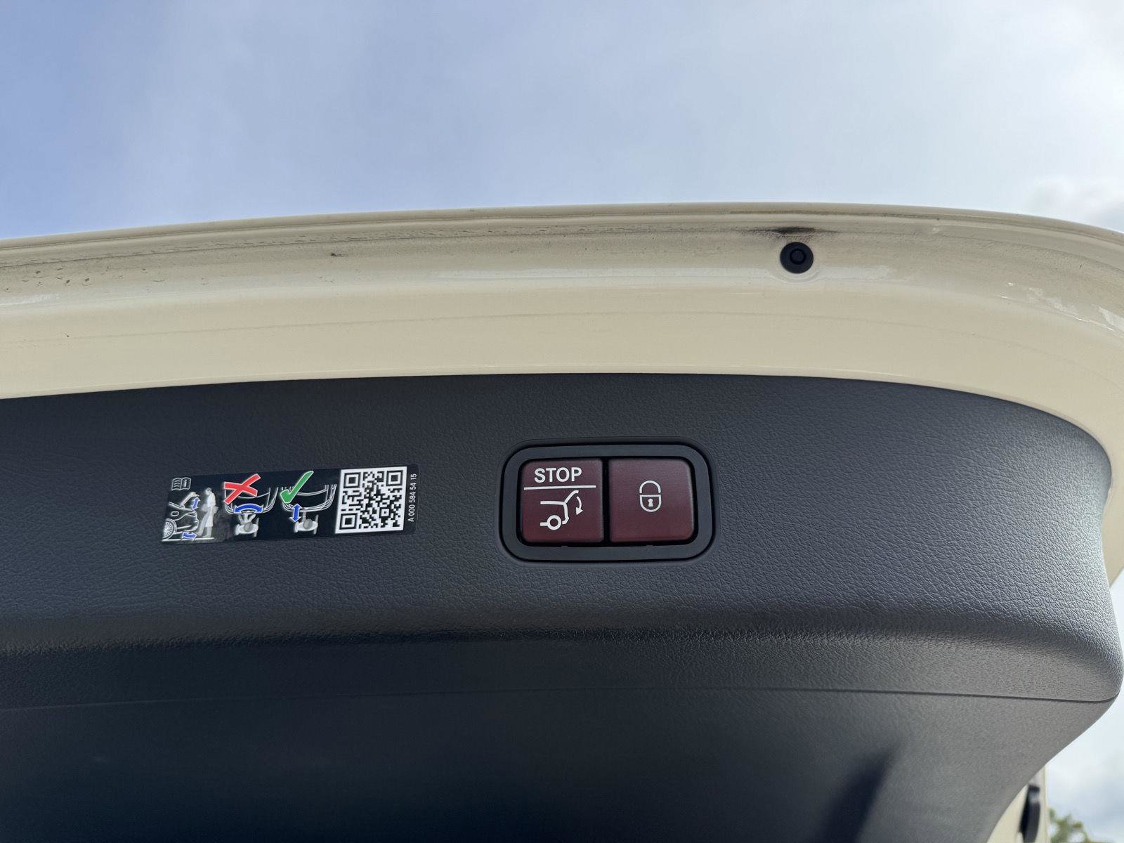 Certified 2025 Mercedes-Benz GLC 300 image 24