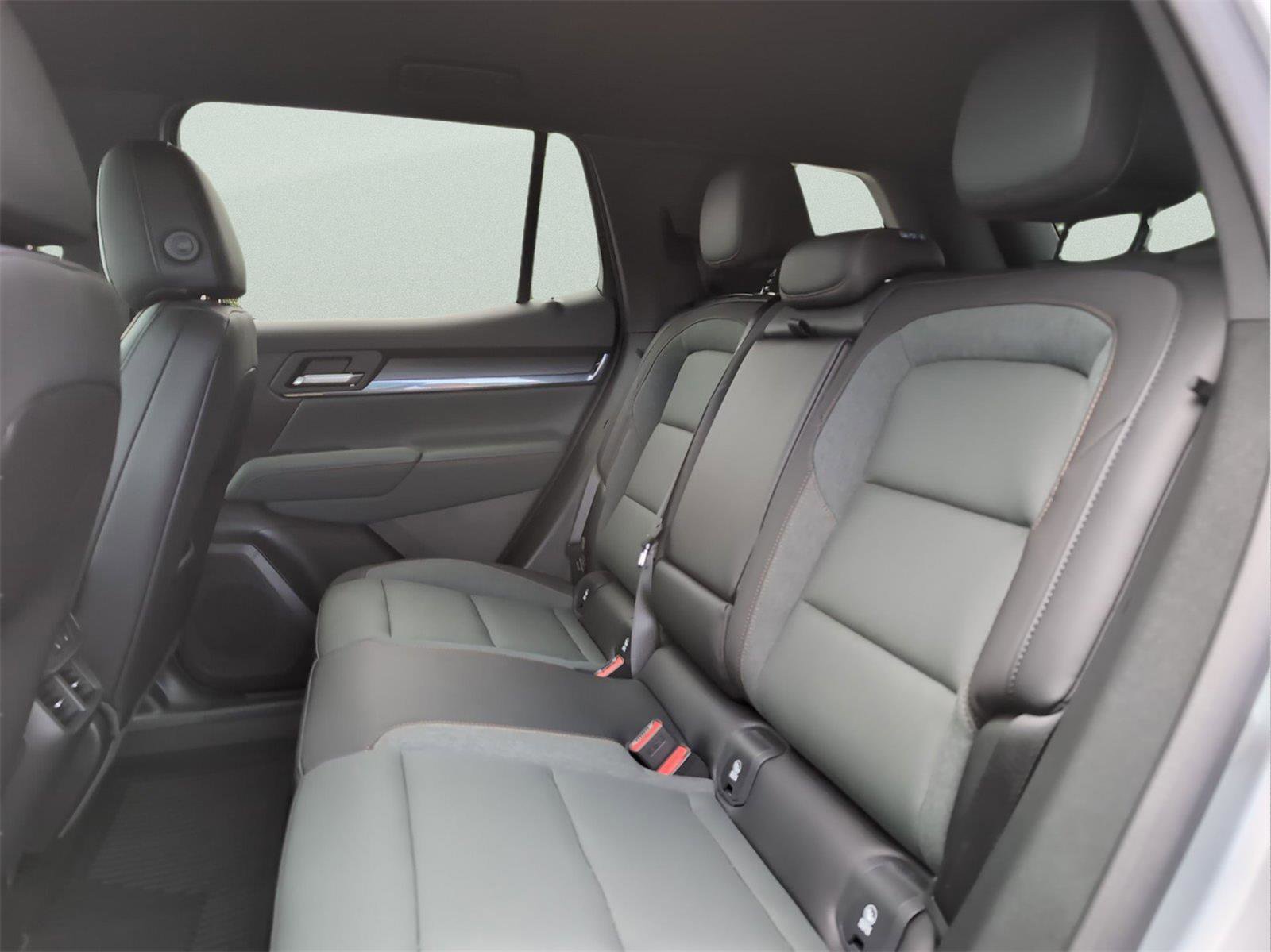 Used 2026 GMC Terrain AT4 w/ Convenience Package III AWD/4WD image 12