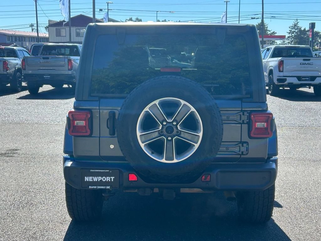 Used 2019 Jeep Wrangler Unlimited Sahara AWD/4WD image 6