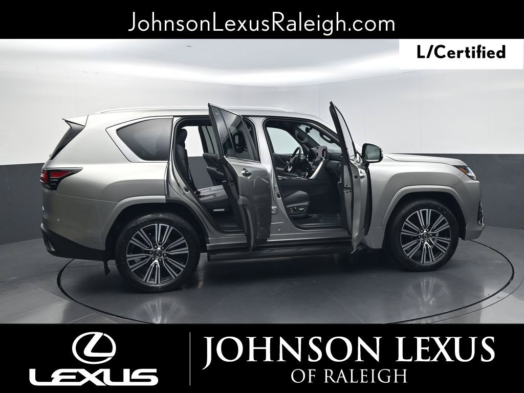 Certified 2025 Lexus LX 700h Luxury AWD/4WD image 33