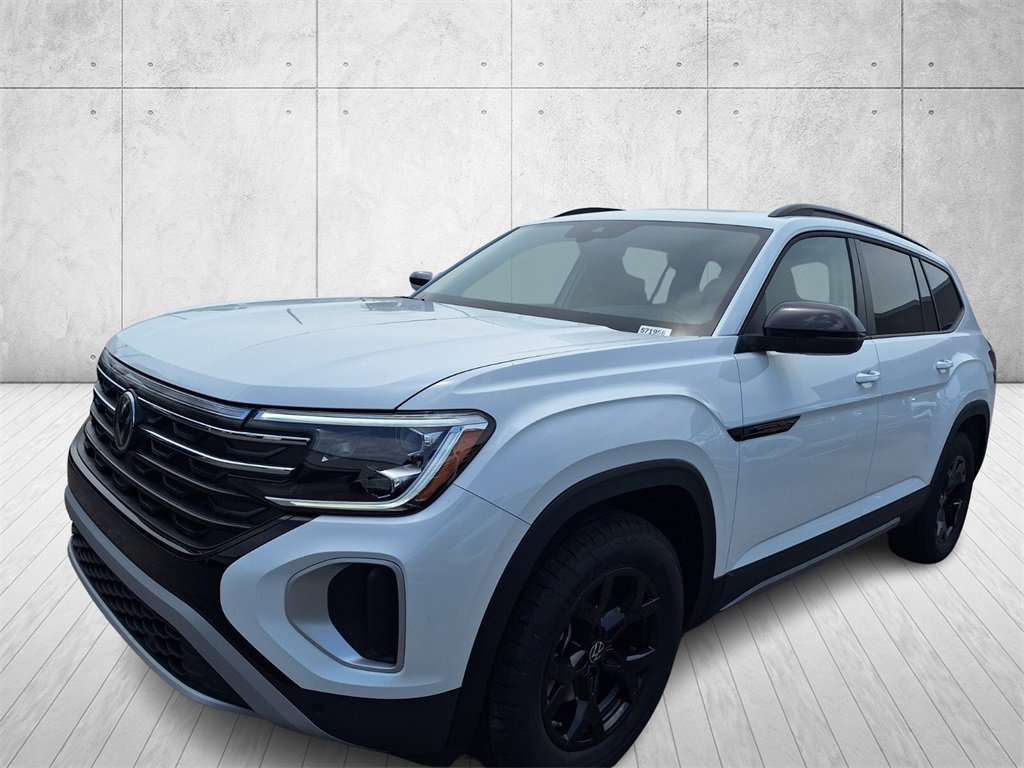 New 2025 Volkswagen Atlas Peak Edition SE