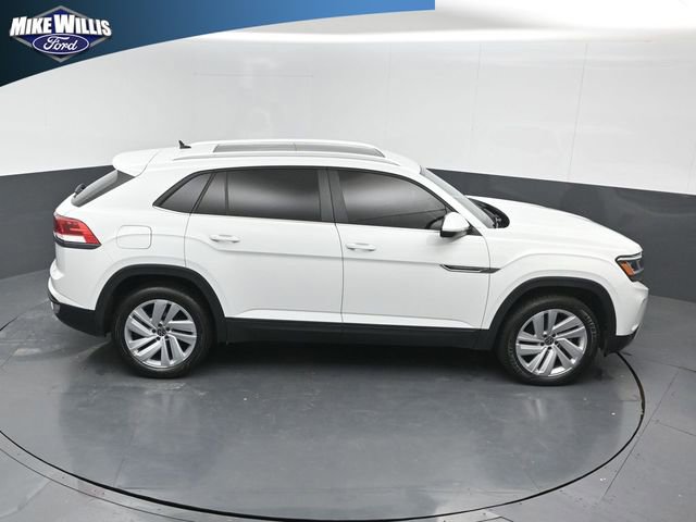 Used 2023 Volkswagen Atlas Cross Sport SE w/ Panoramic Sunroof Package image 16