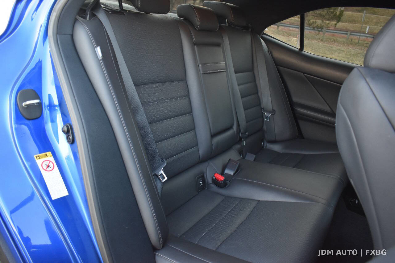 Used 2016 Lexus IS 300 AWD w/ F Sport Package image 15