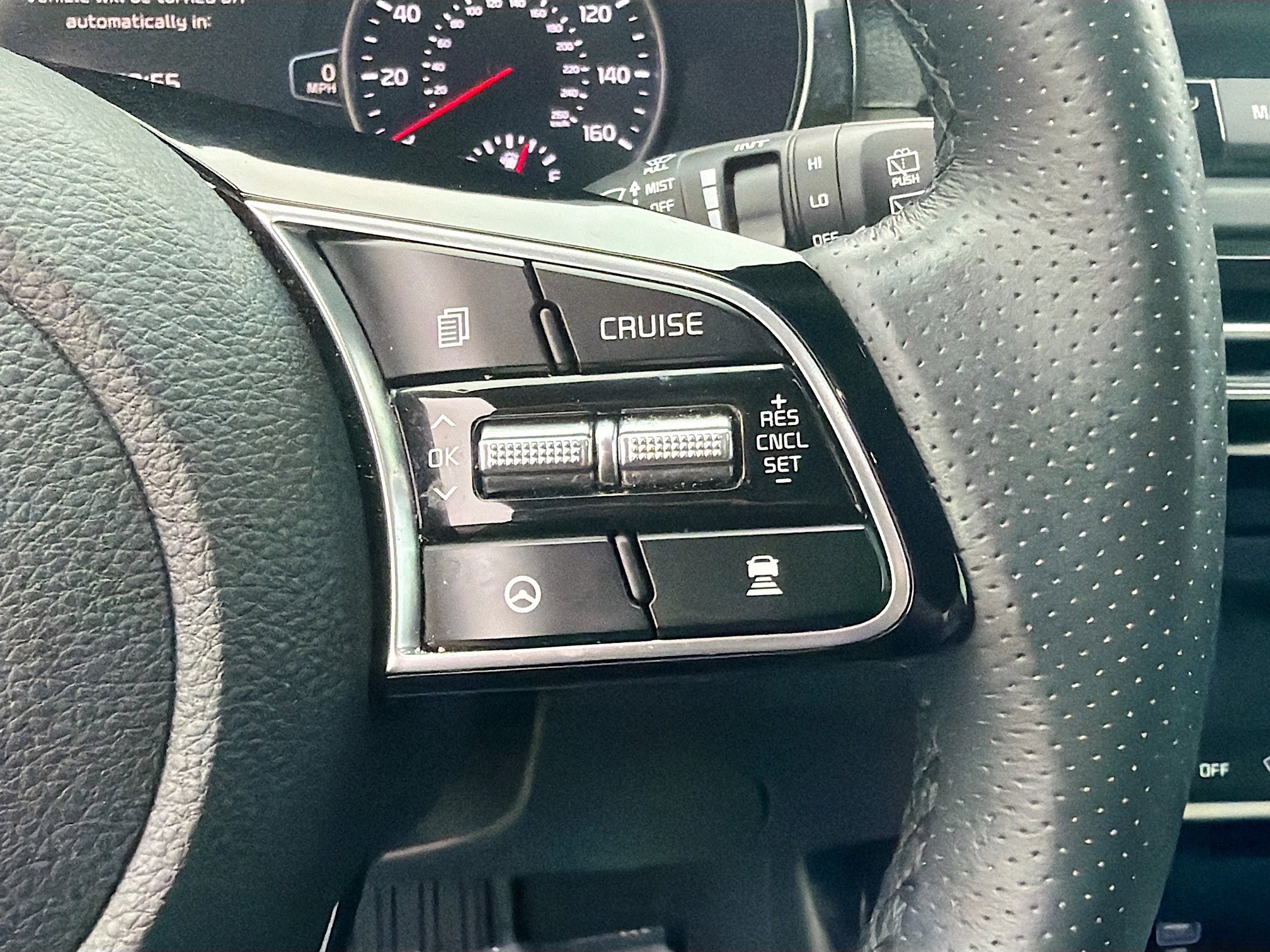 Used 2023 Kia Seltos SX AWD/4WD image 35