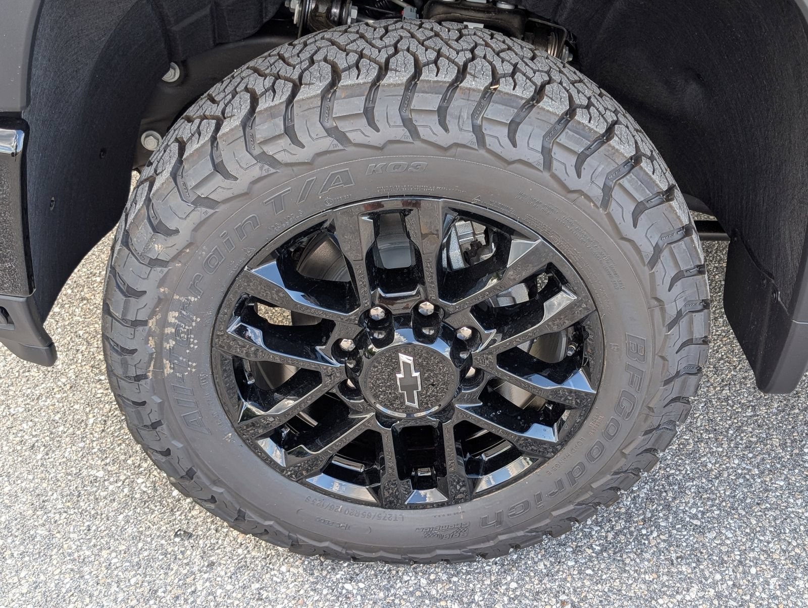 New 2026 Chevrolet Silverado 2500 High Country w/ High Country Premium Package AWD/4WD image 9