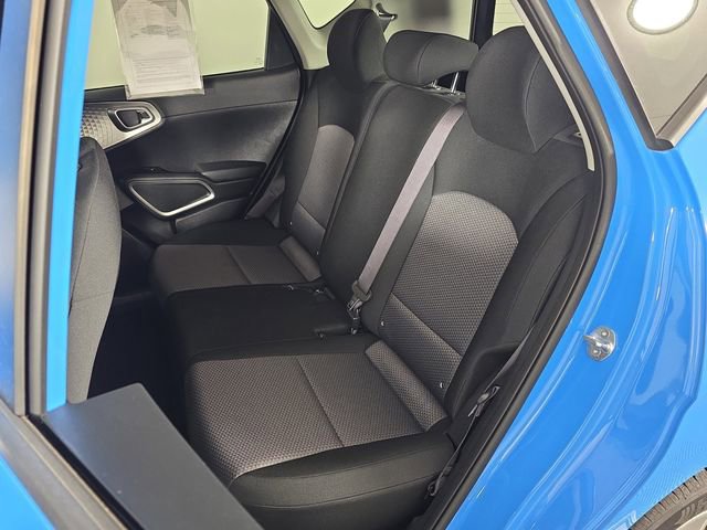 Used 2023 Kia Soul S FWD image 17