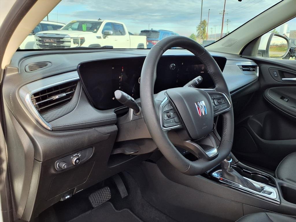 Used 2024 Buick Encore GX Sport Touring image 13