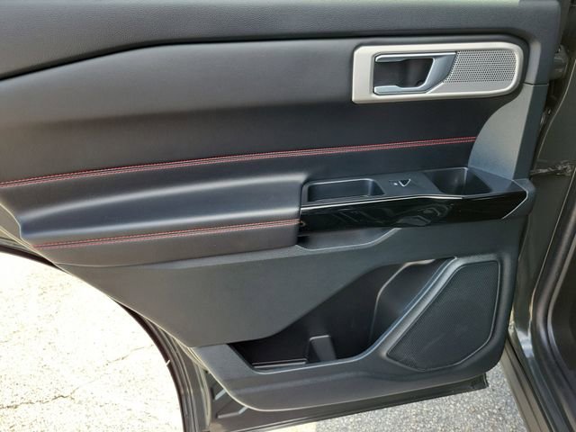 Certified 2024 Ford Explorer ST-Line w/ Class IV Trailer Tow Package RWD image 6