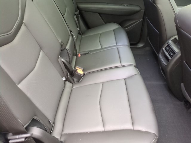 Used 2026 Cadillac XT5 Premium Luxury w/ LPO, Floor Liner Package AWD/4WD image 26
