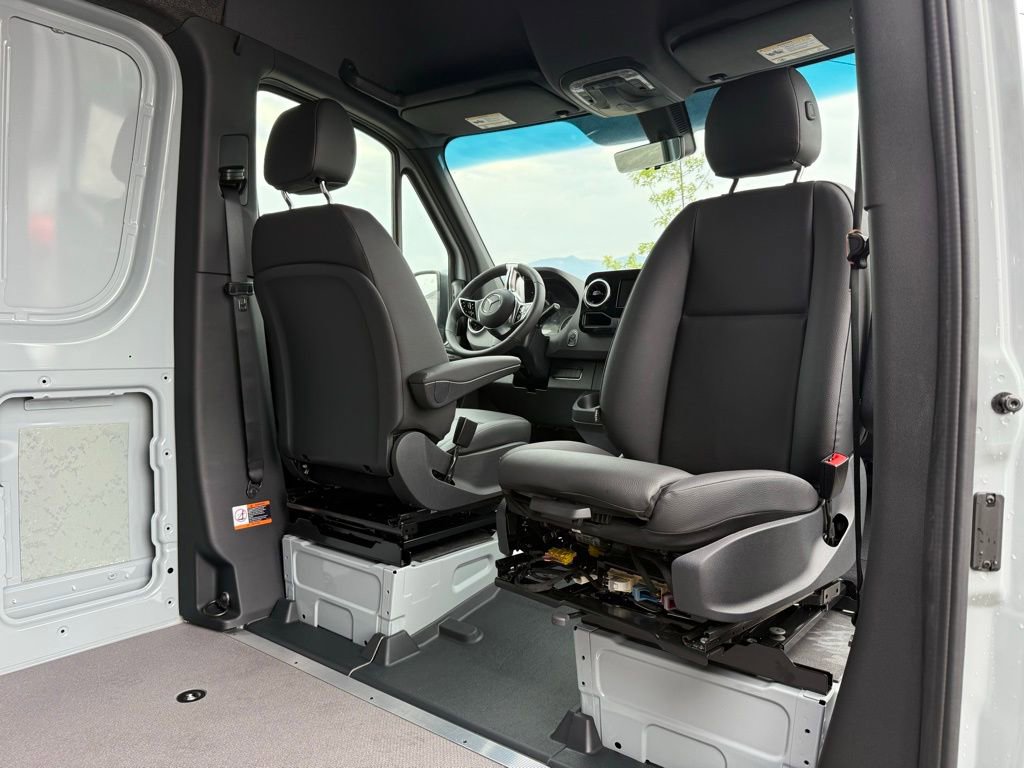 New 2025 Mercedes-Benz Sprinter 2500 image 14