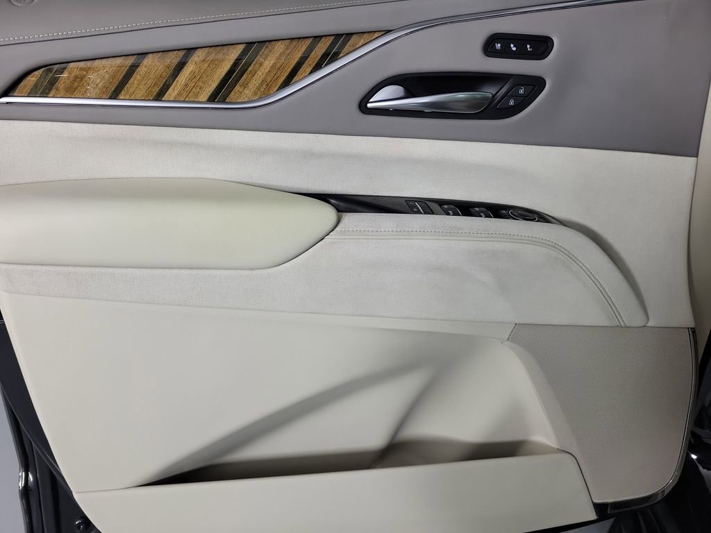 Certified 2022 Cadillac Escalade Premium Luxury Platinum image 20