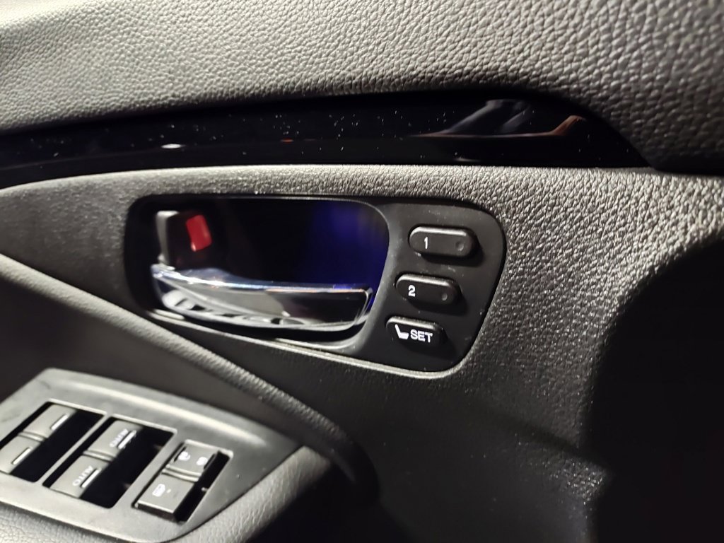 Used 2021 Honda Pilot Touring image 8