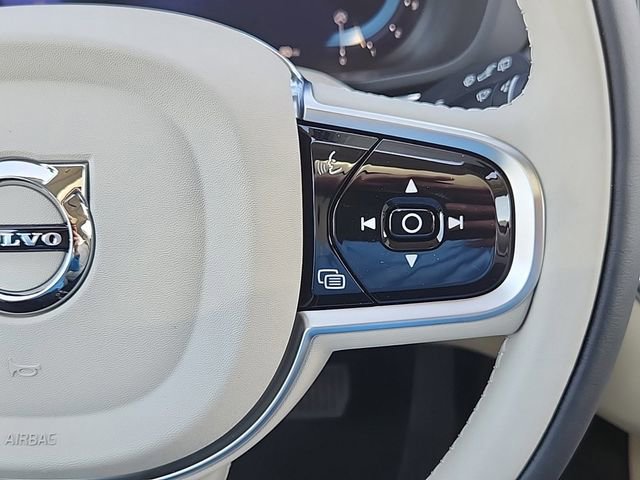 New 2025 Volvo XC60 B5 Core w/ Protection Package Premier image 18