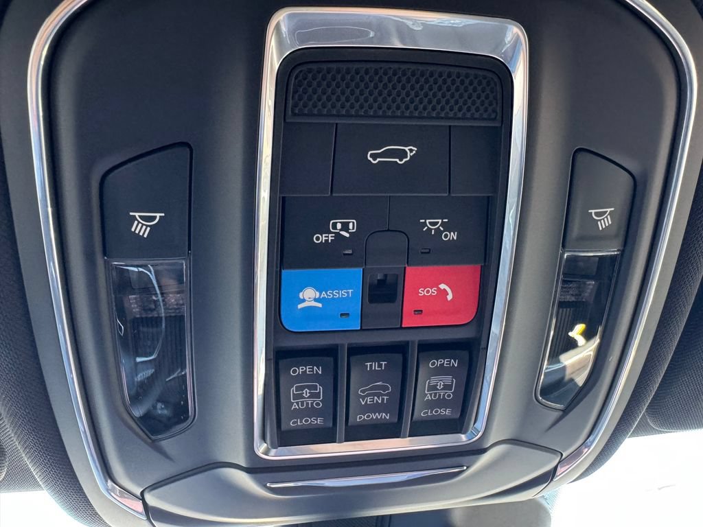 New 2027 Jeep Grand Cherokee Limited AWD/4WD image 22