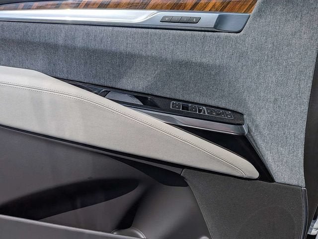 New 2026 Cadillac Escalade ESV Platinum Sport w/ LPO, ONYX Package AWD/4WD image 29
