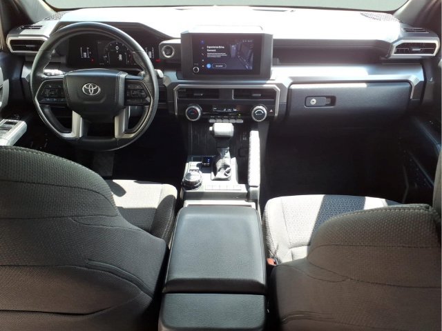 Used 2025 Toyota 4Runner SR5 AWD/4WD image 21