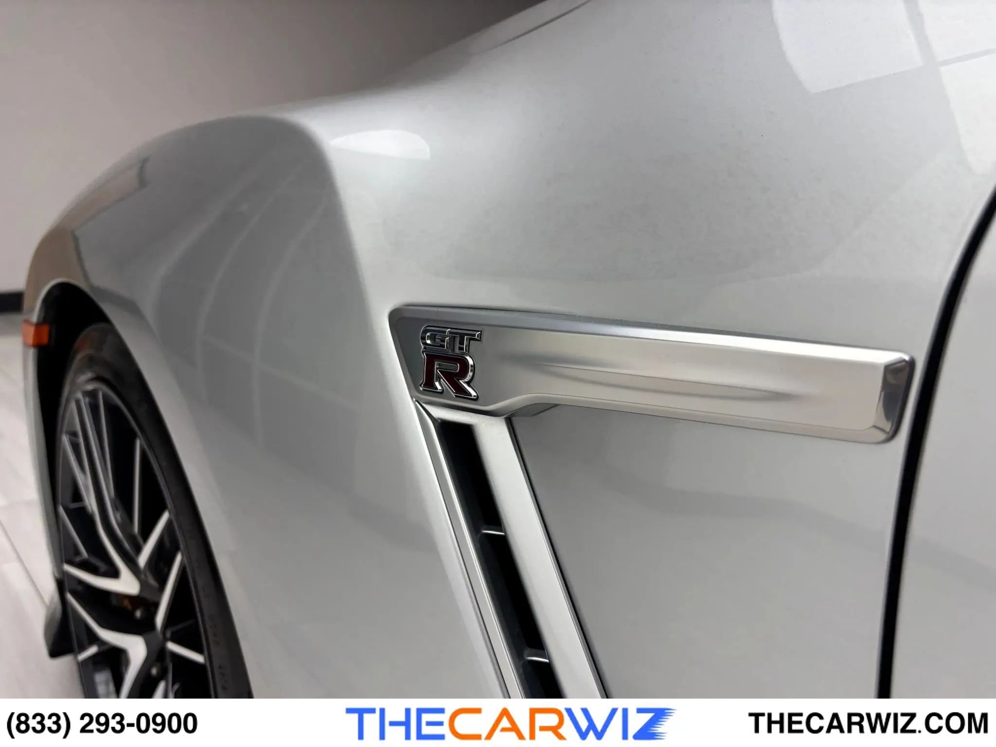 Used 2023 Nissan GT-R Premium w/ Premium Interior Package image 14