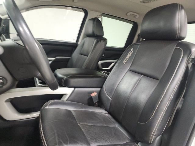 Used 2018 Nissan Titan PRO-4X w/ Pro-4x Convenience Package AWD/4WD image 22